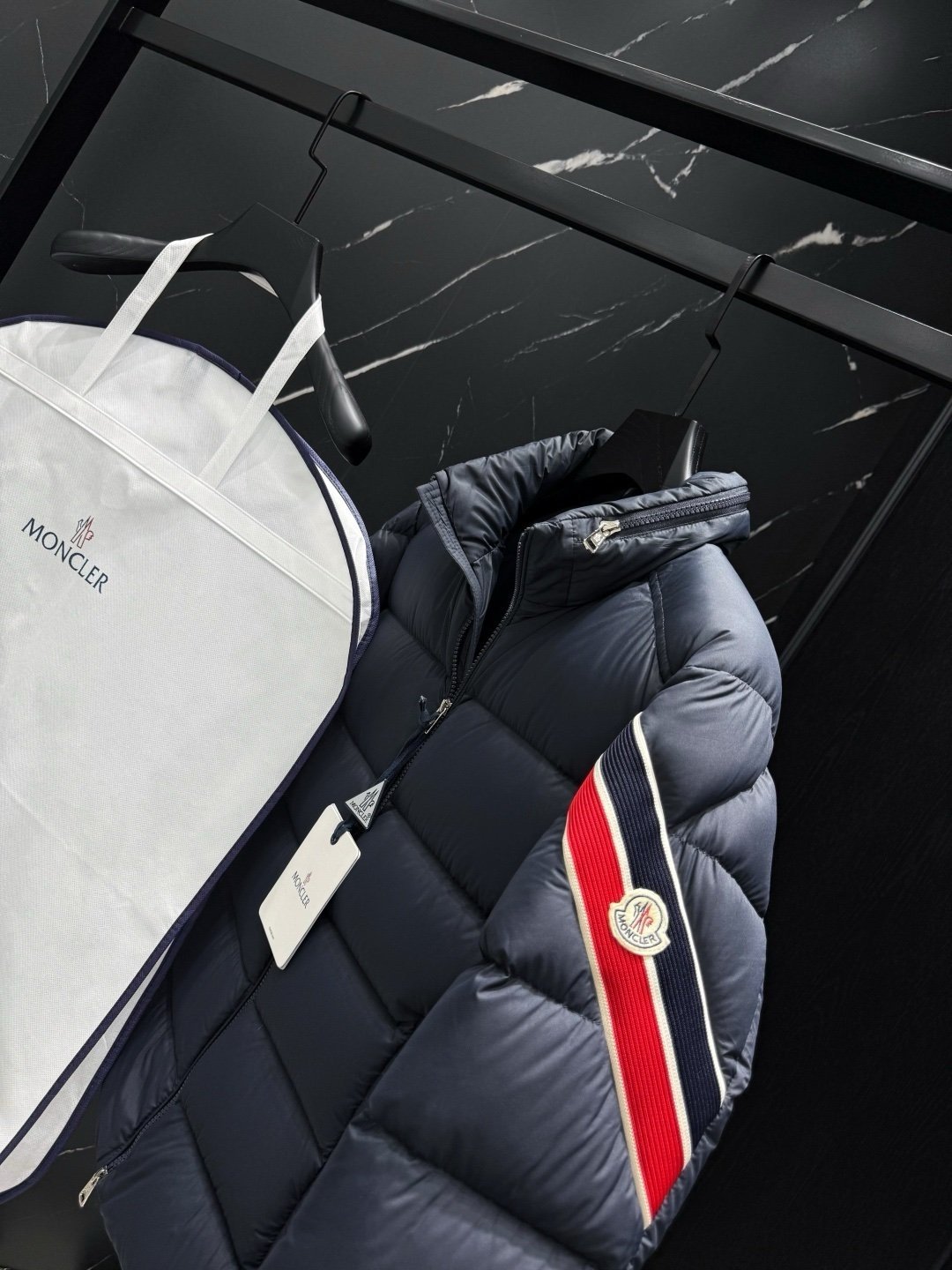 Moncler Navy Solayan Down Jacket - Afbeelding 8