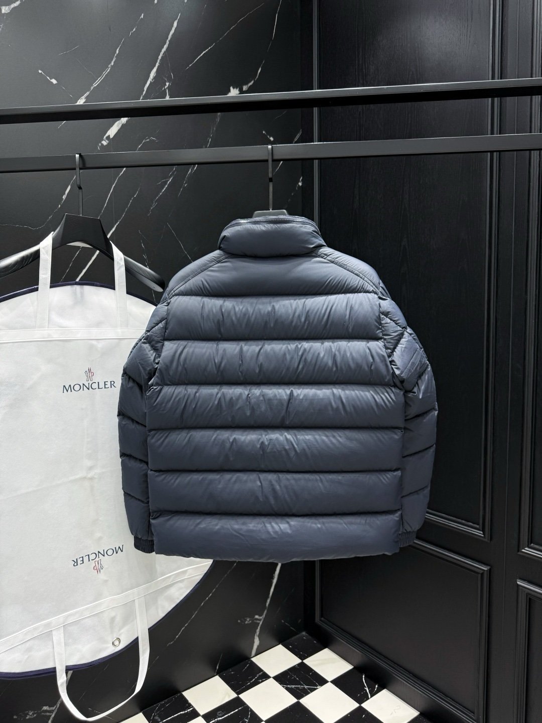 Moncler Navy Solayan Down Jacket - Afbeelding 9
