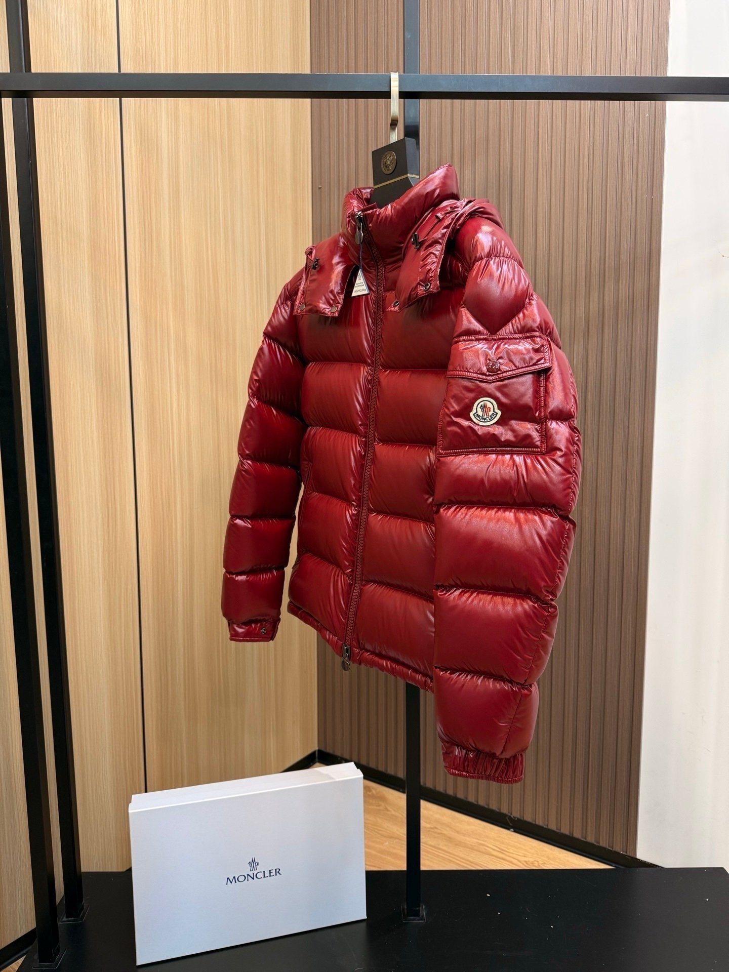 Moncler Maya Hooded Down Jacket Burgundy - Afbeelding 3
