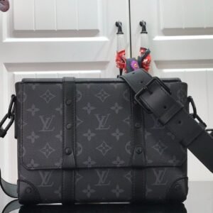 Alternative view of Louis Vuitton Trunk Messenger Bag Monogram Black