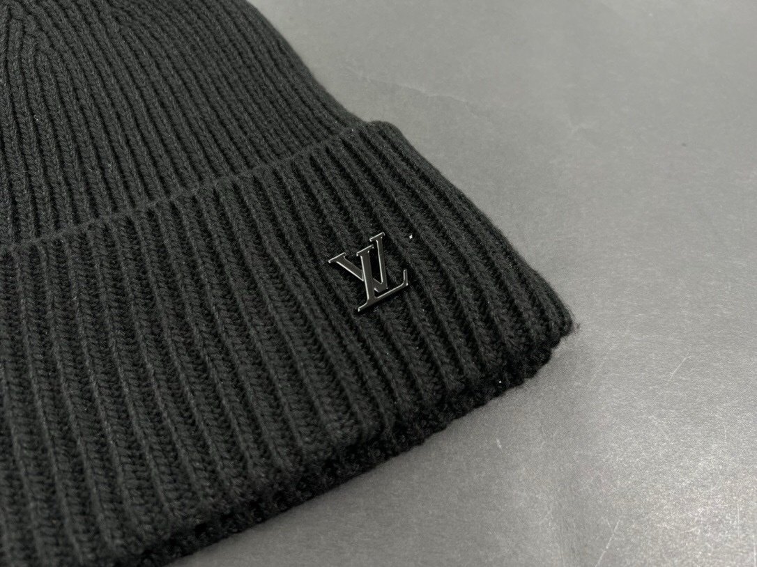 Louis Vuitton Black Wool Mini Logo Beanie - Afbeelding 2