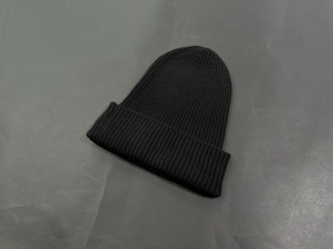 Louis Vuitton Black Wool Mini Logo Beanie - Afbeelding 3