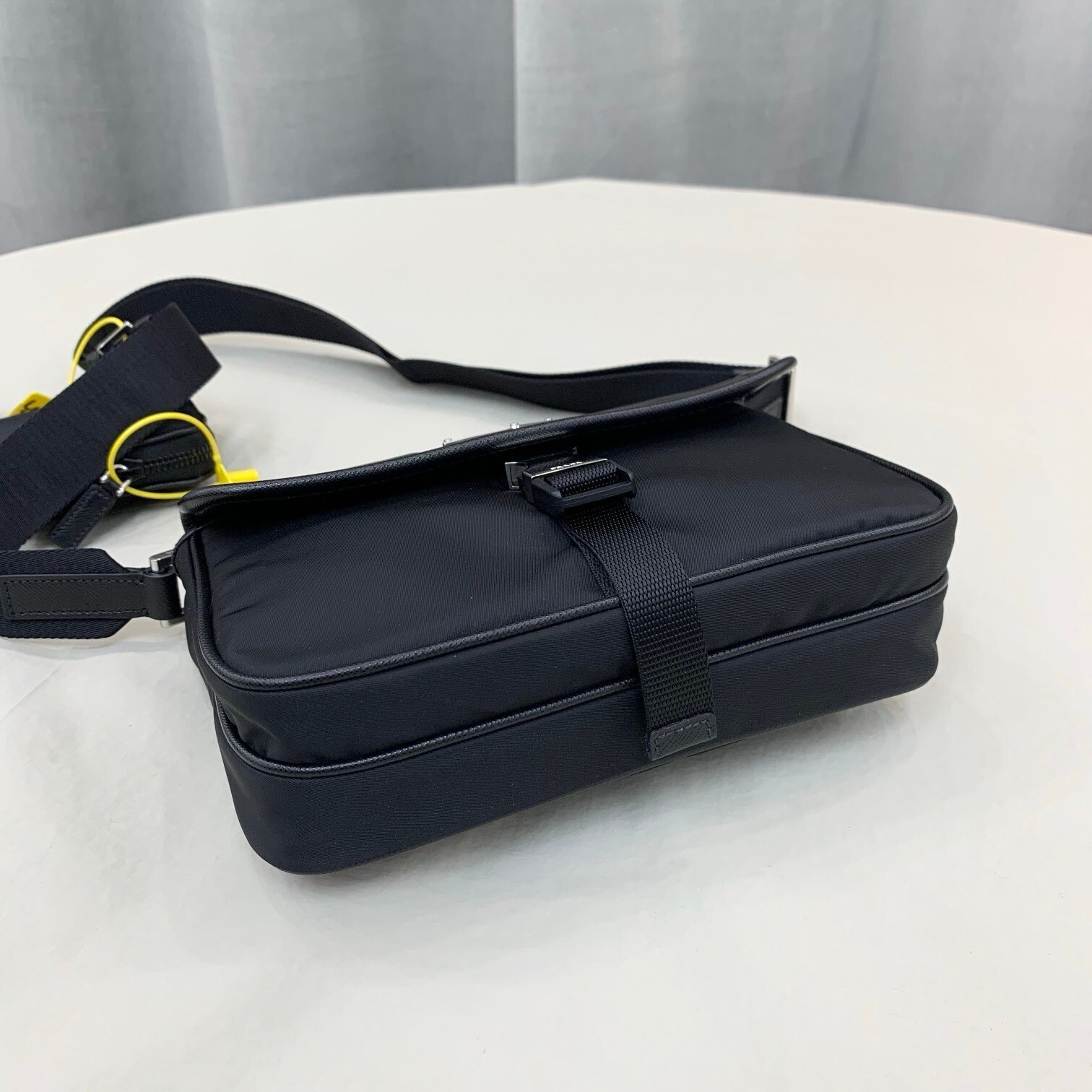 Prada In Re-Nylon Shoulder Bag Black - Afbeelding 5