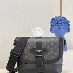 Alternative view of Louis Vuitton Saumur Messenger Black