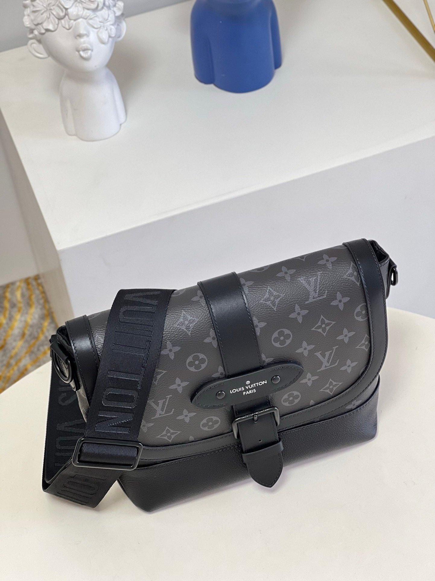 Louis Vuitton Saumur Messenger Black - Afbeelding 7