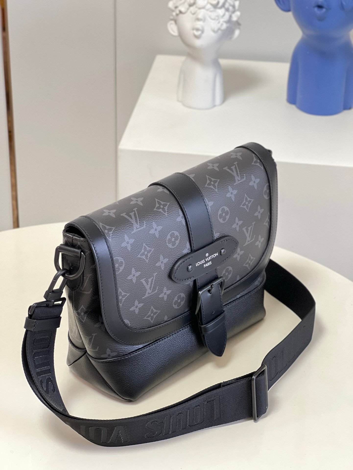 Louis Vuitton Saumur Messenger Black - Afbeelding 9