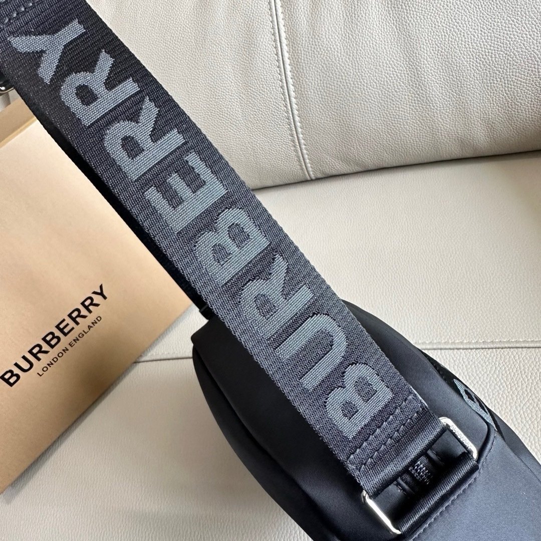 Burberry Nylon Logo Detail Crossbody Bag Black - Afbeelding 6