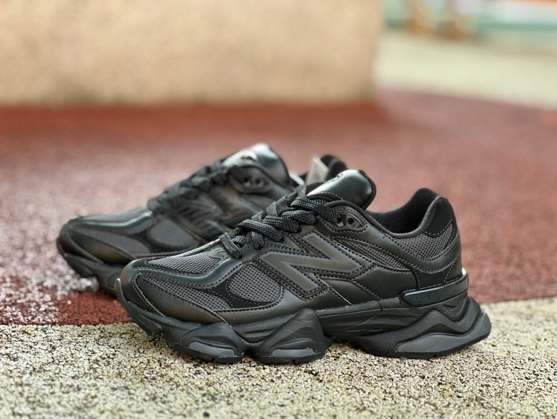 New Balance 9060 Triple Black Leather - Afbeelding 2