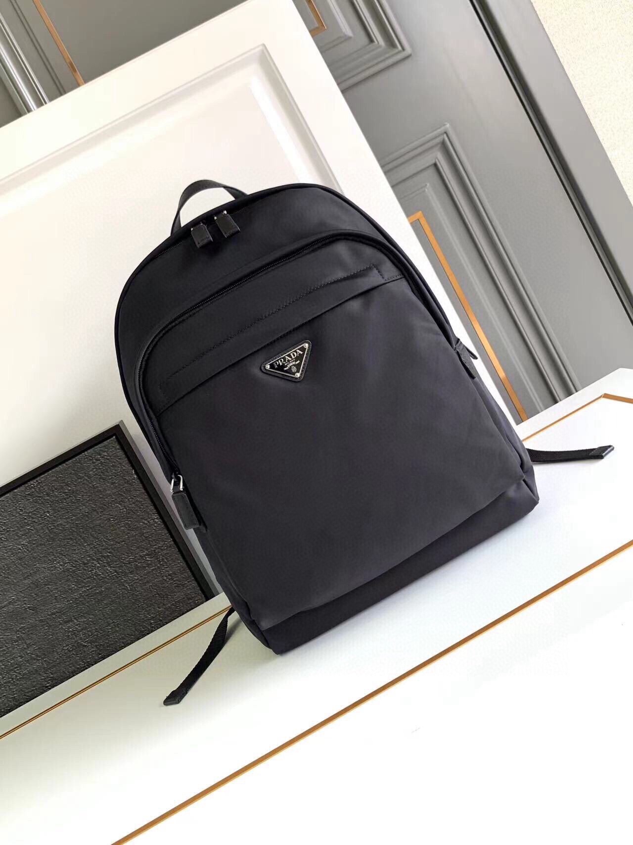 Prada Re-Nylon Saffiano Leather Black Backpack - Afbeelding 2