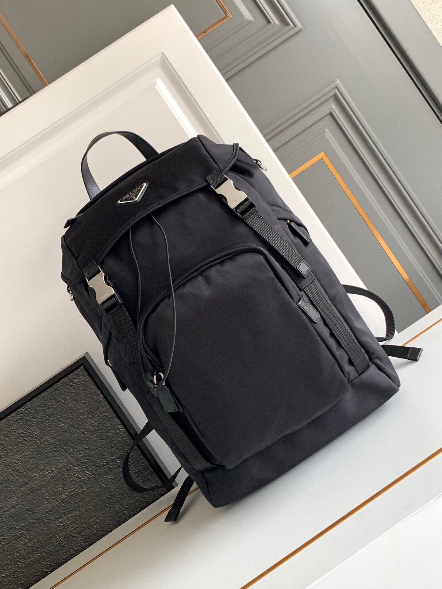 Prada Saffiano Leather Re-Nylon Backpack - Afbeelding 2