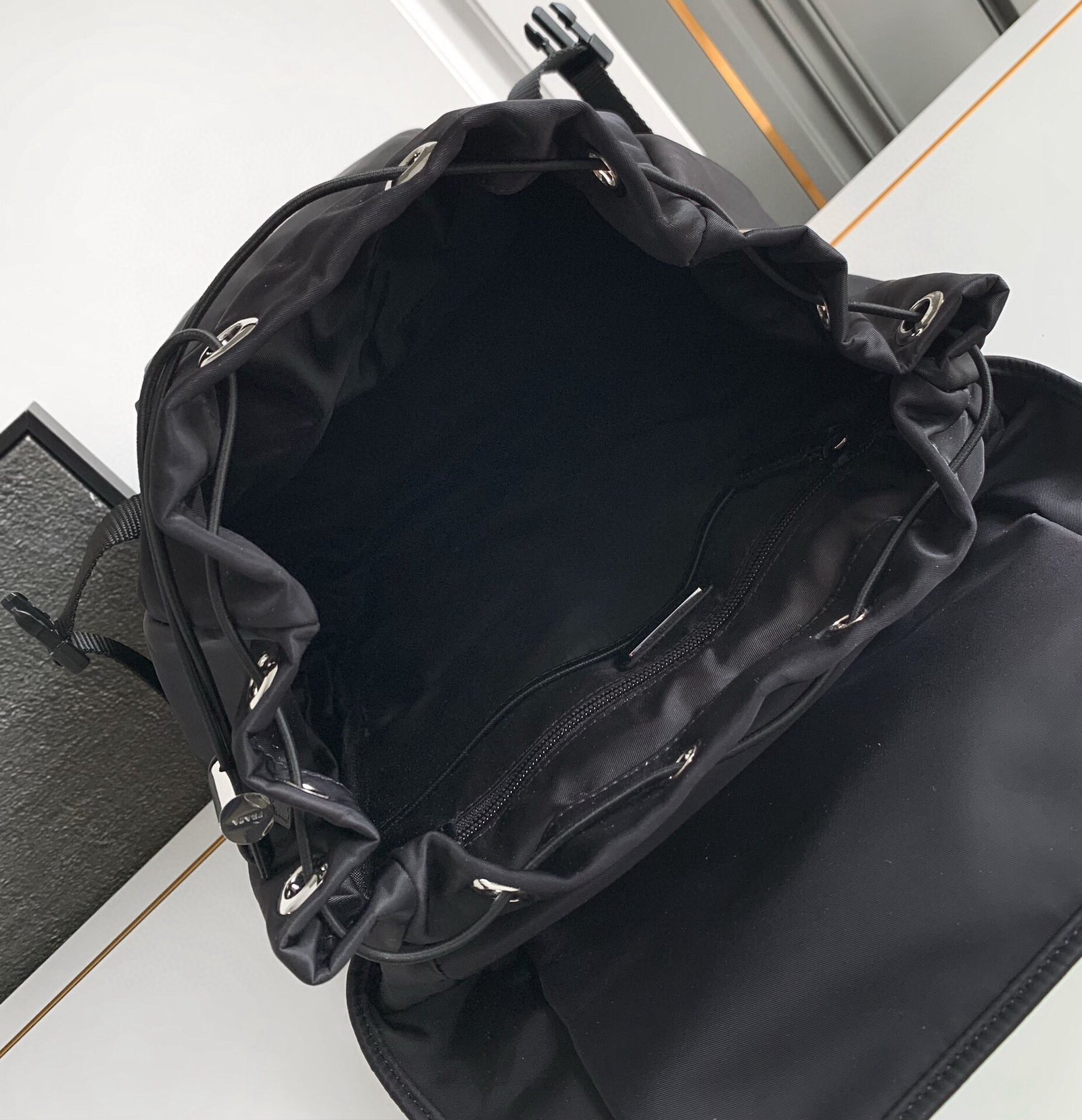 Prada Saffiano Leather Re-Nylon Backpack - Afbeelding 8