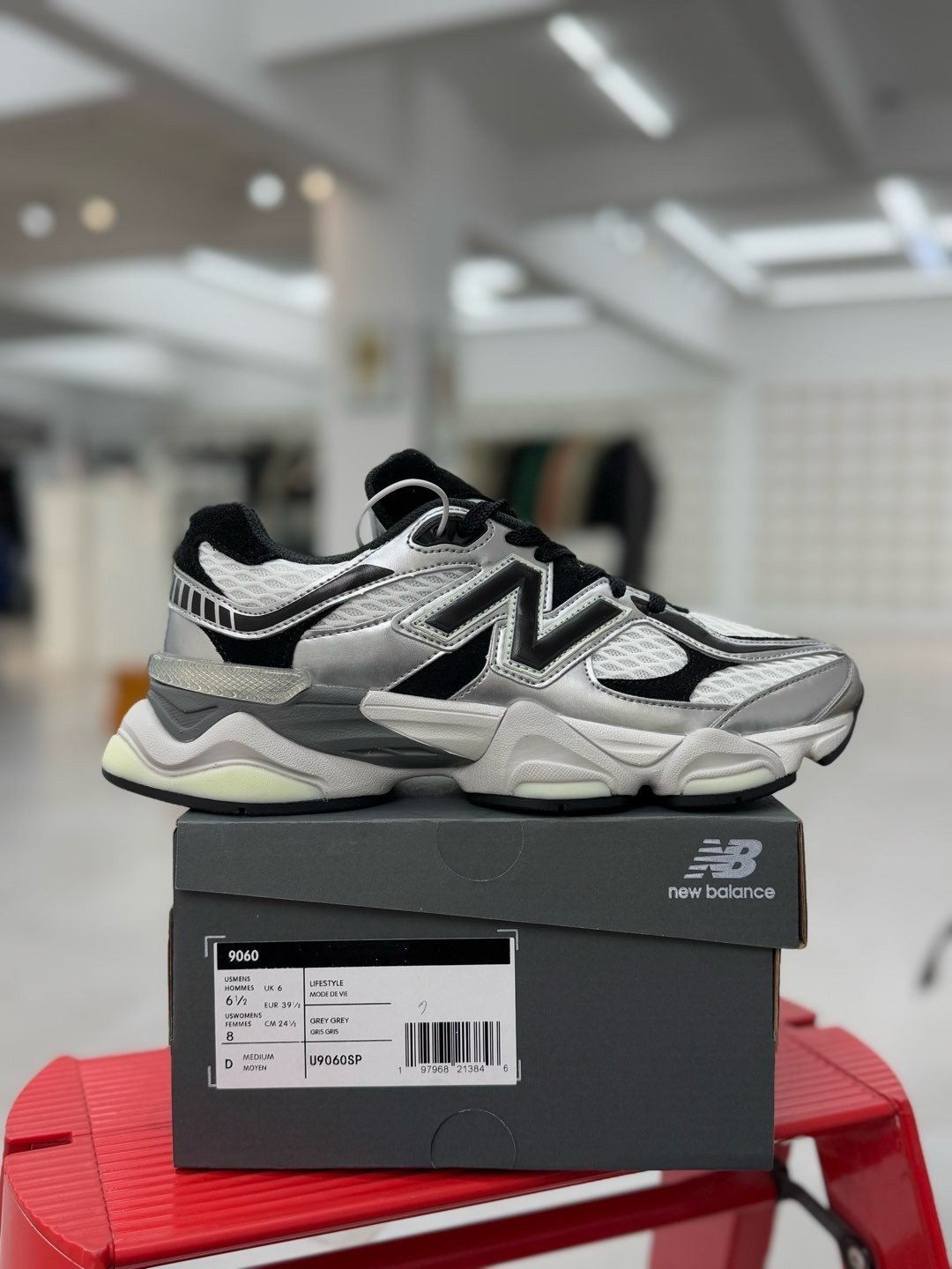 New Balance 9060 Shoe Palace Metallic - Afbeelding 2