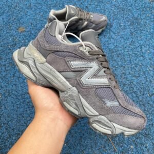 Alternative view of New Balance 9060 Magnet