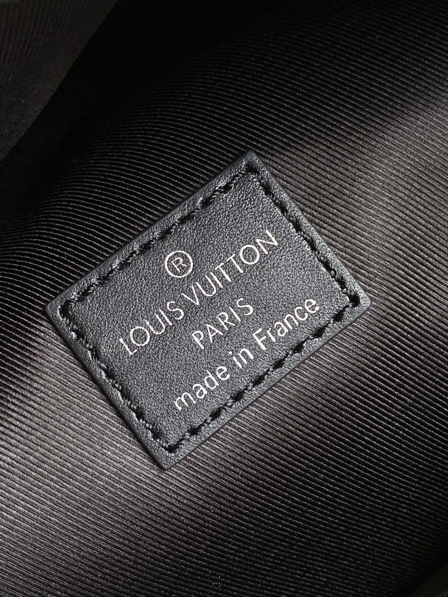 Louis Vuitton Discovery Monogram Backpack Grey - Afbeelding 10