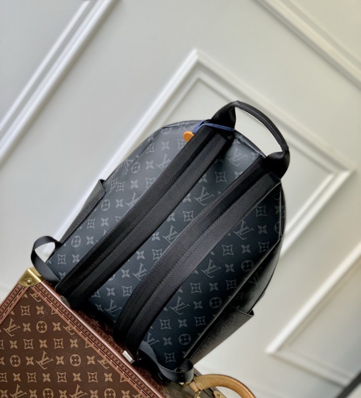 Louis Vuitton Discovery Monogram Backpack Shadow - Afbeelding 3
