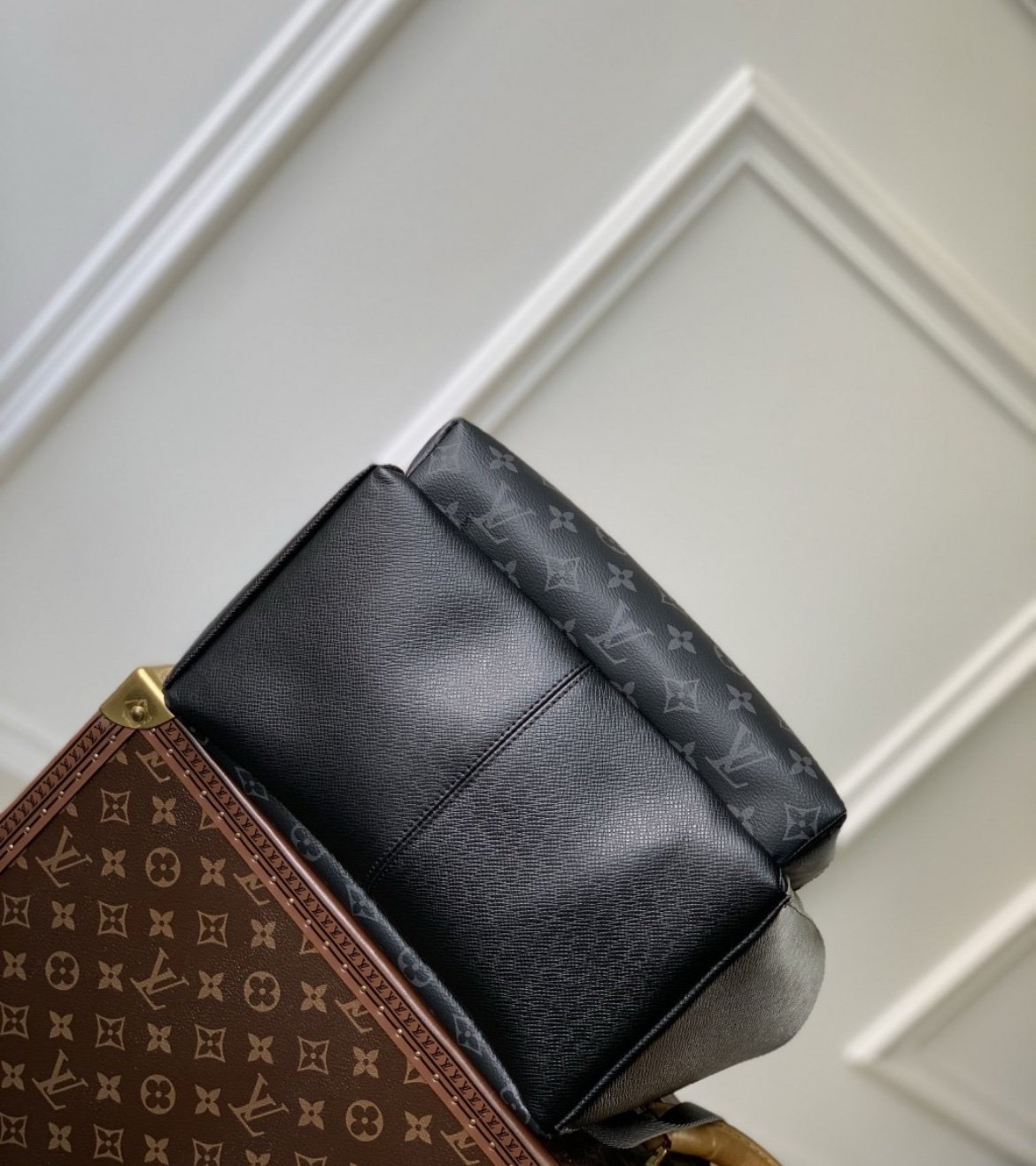Louis Vuitton Discovery Monogram Backpack Shadow - Afbeelding 5