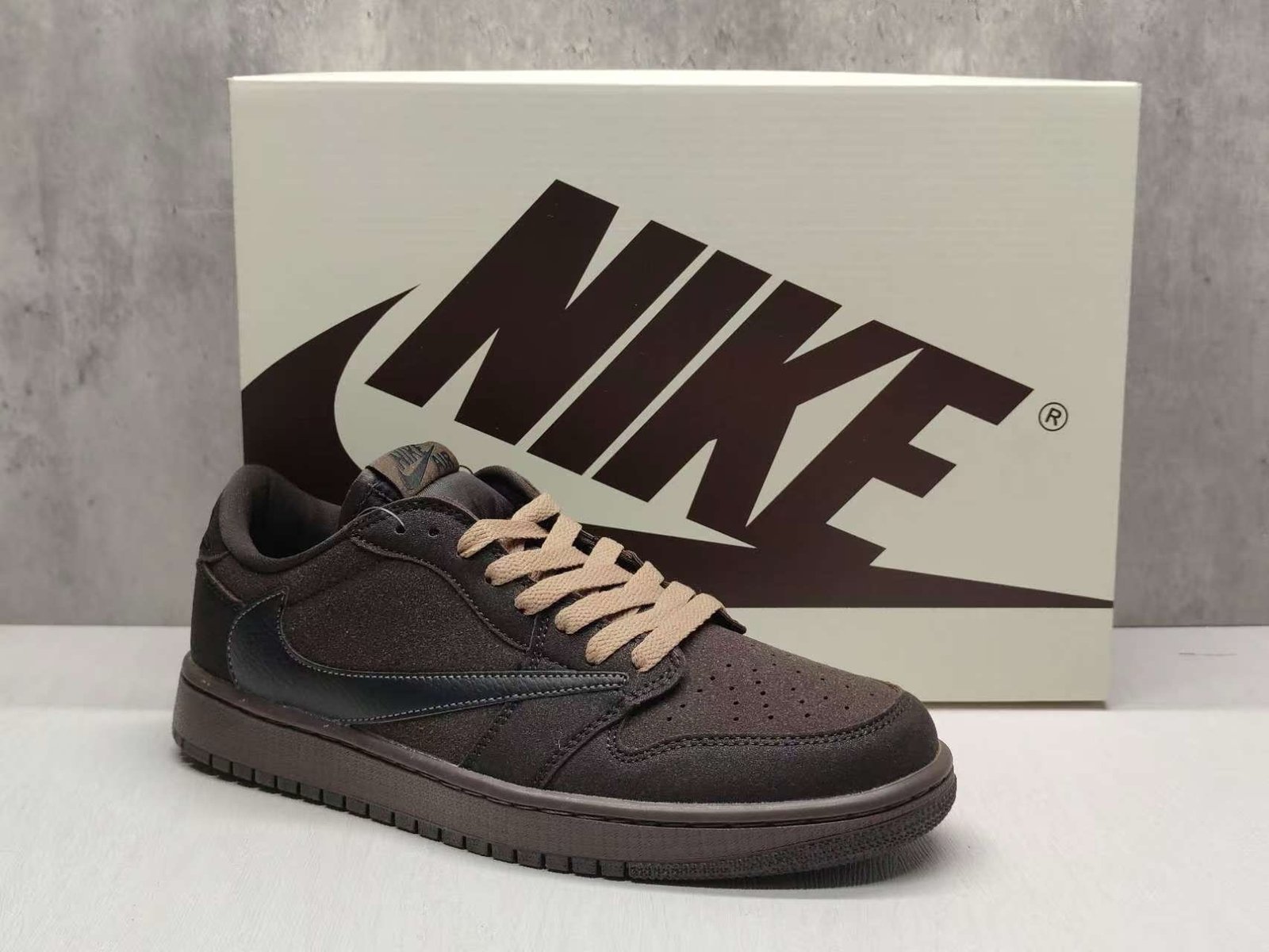 Jordan 1 Retro Low OG SP
Travis Scott Velvet Brown - Afbeelding 2