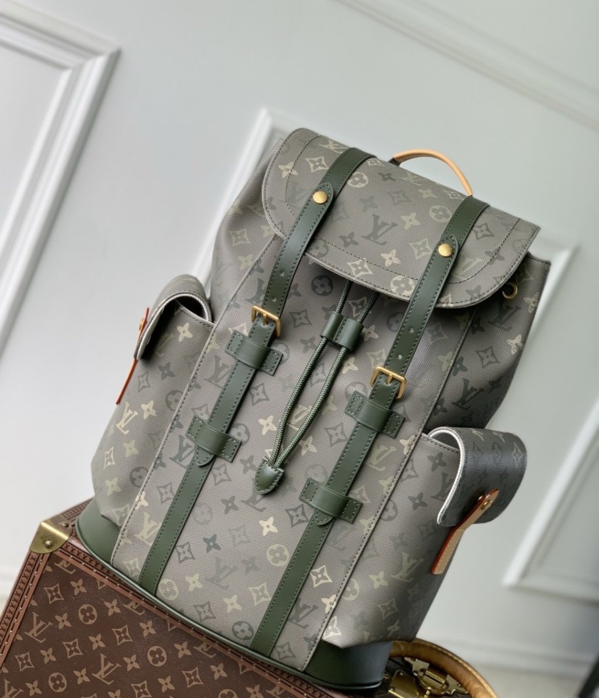 Louis Vuitton Christopher MM Damier Graphite Canvas Backpack - Afbeelding 2