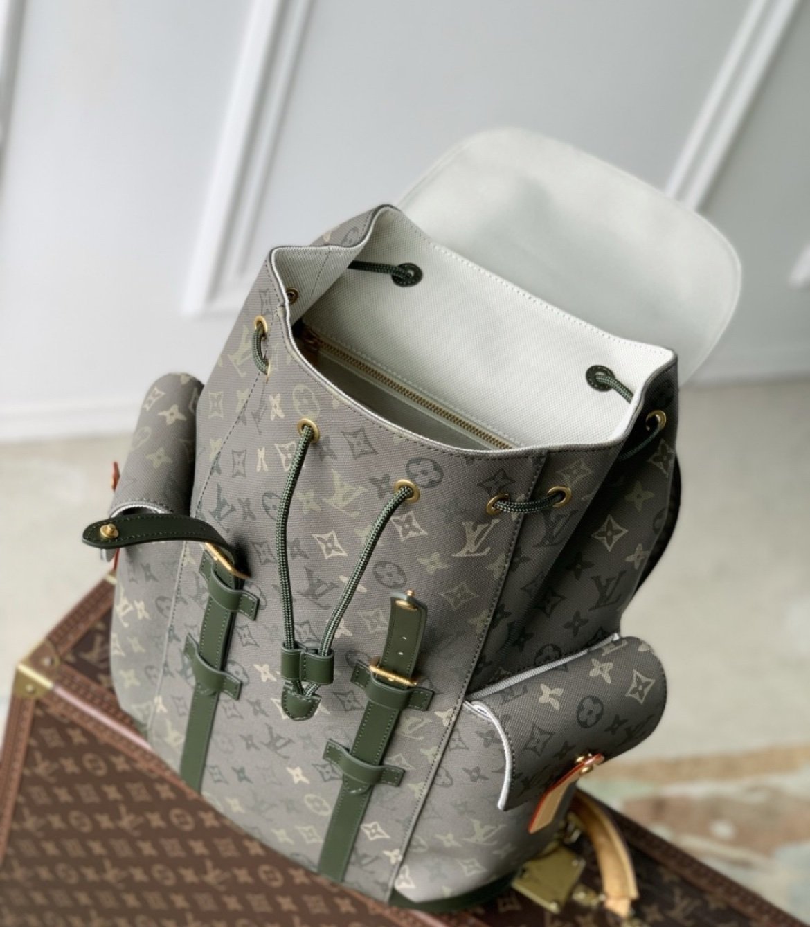 Louis Vuitton Christopher MM Damier Graphite Canvas Backpack - Afbeelding 6