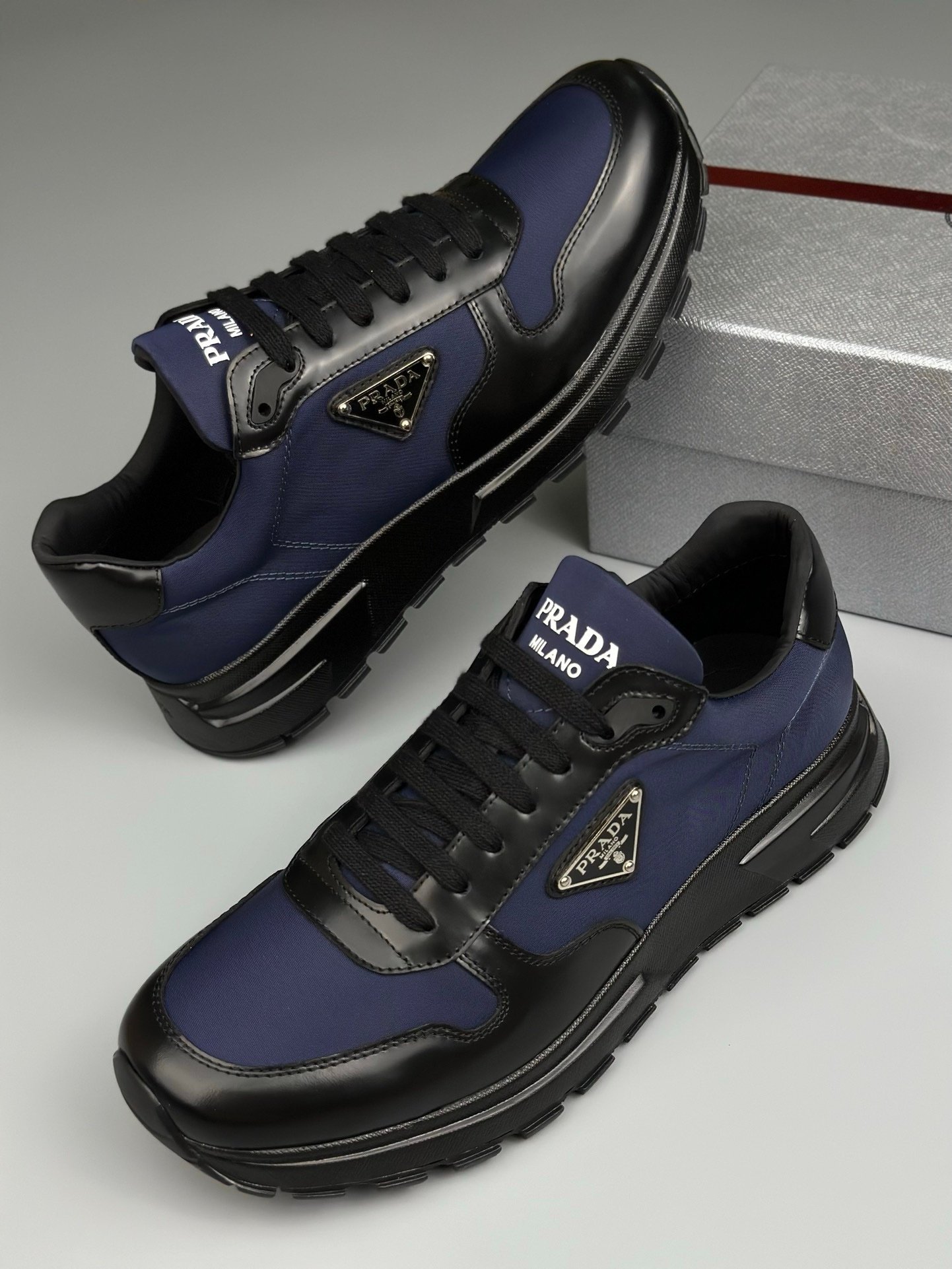 Prada Prax 01 Re-Nylon Navy Black - Afbeelding 4