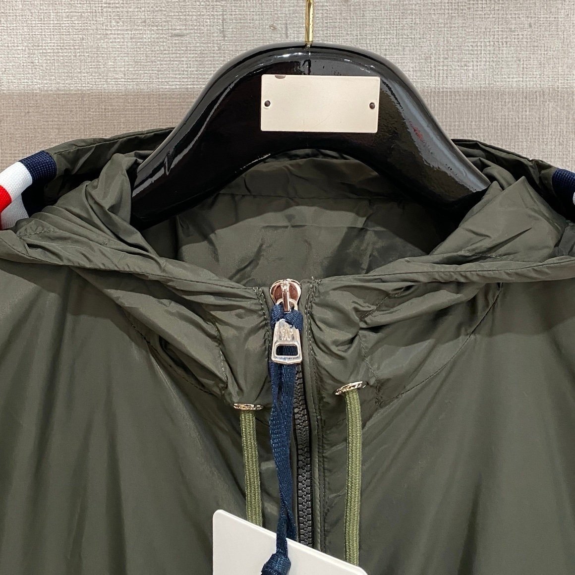 Moncler Grimpeurs Windbreaker Jacket In Green - Afbeelding 6