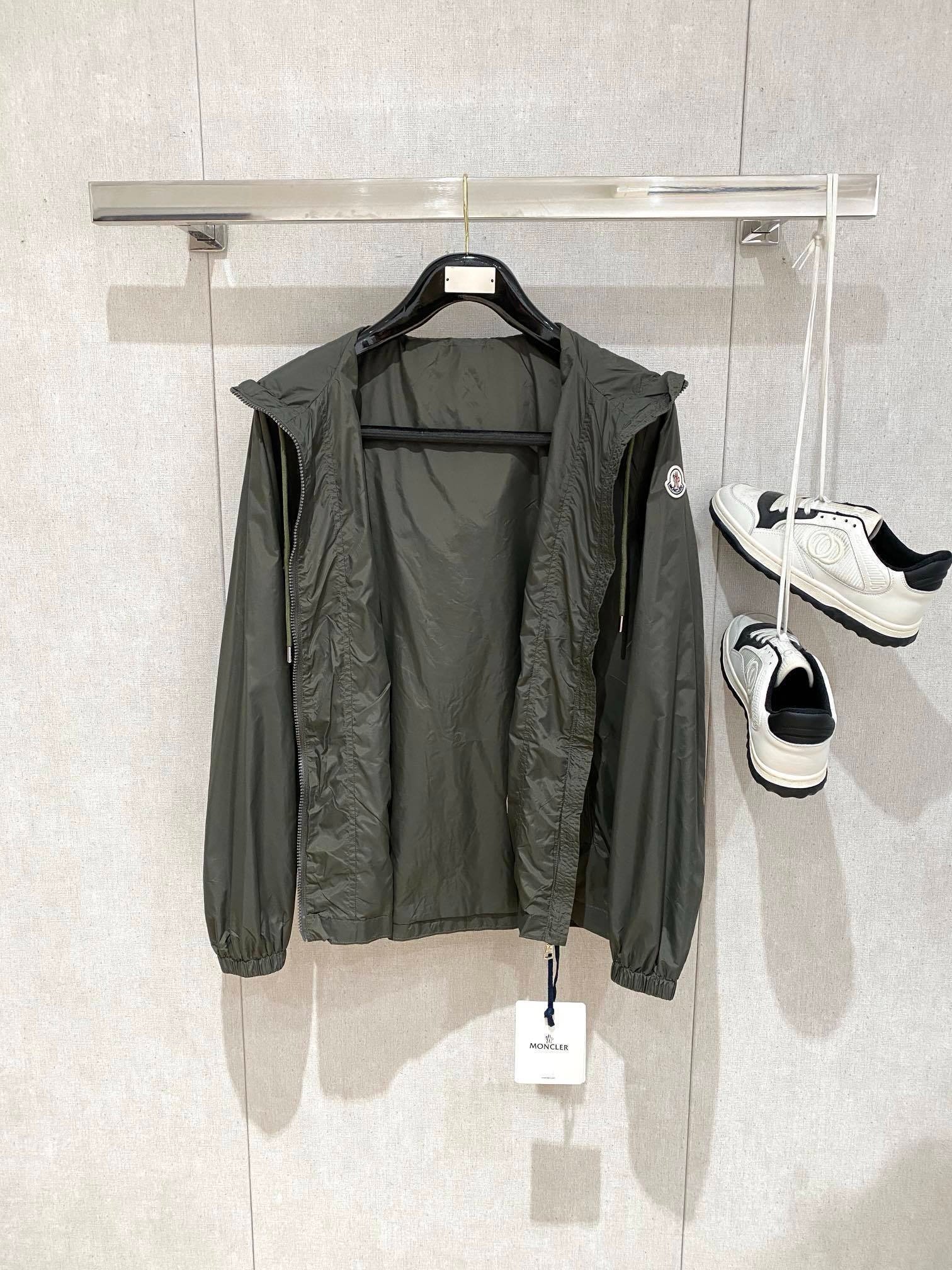 Moncler Grimpeurs Windbreaker Jacket In Green - Afbeelding 3