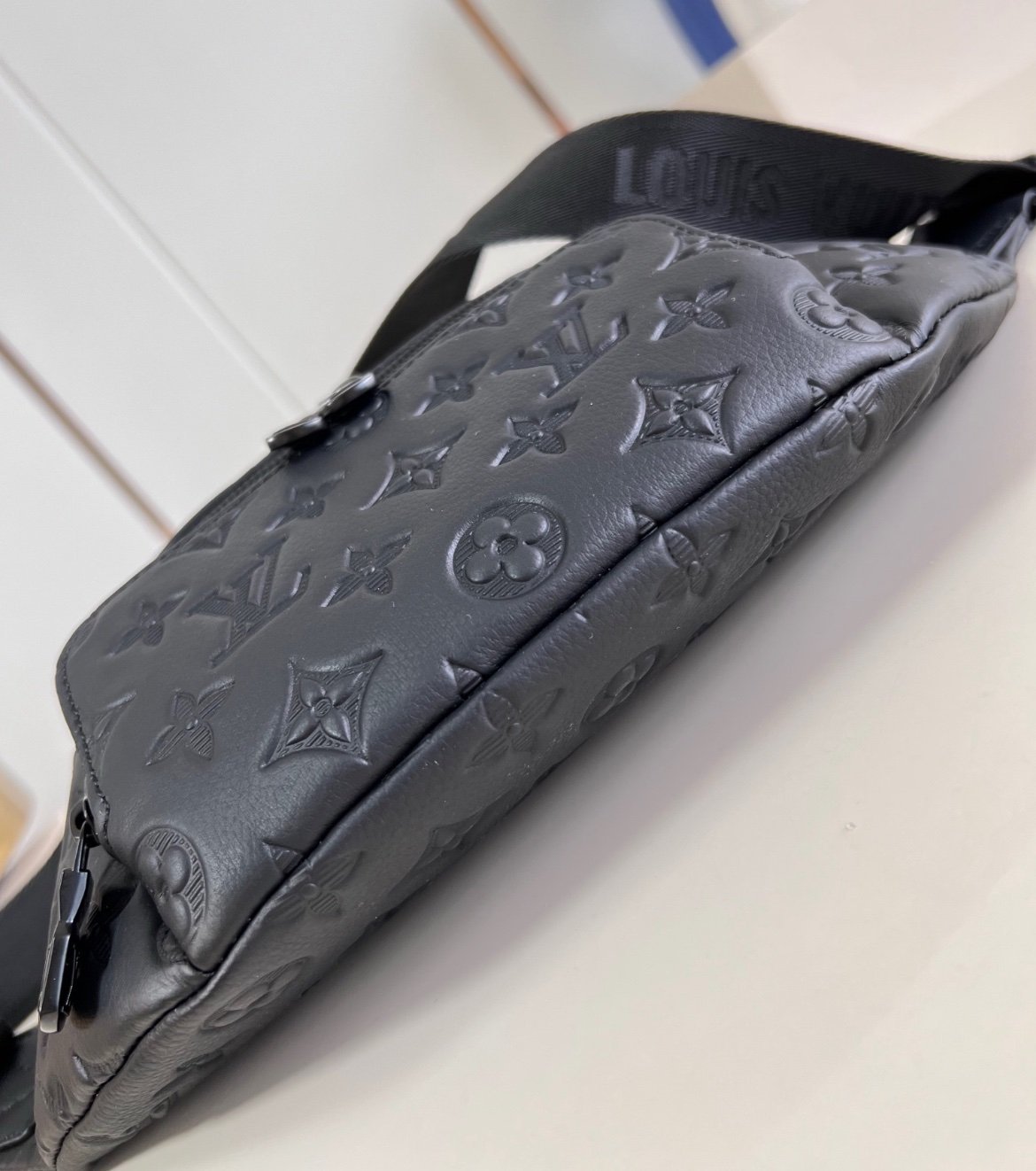 Louis Vuitton Rush Bumbag Monogram Shadow Leather - Afbeelding 7
