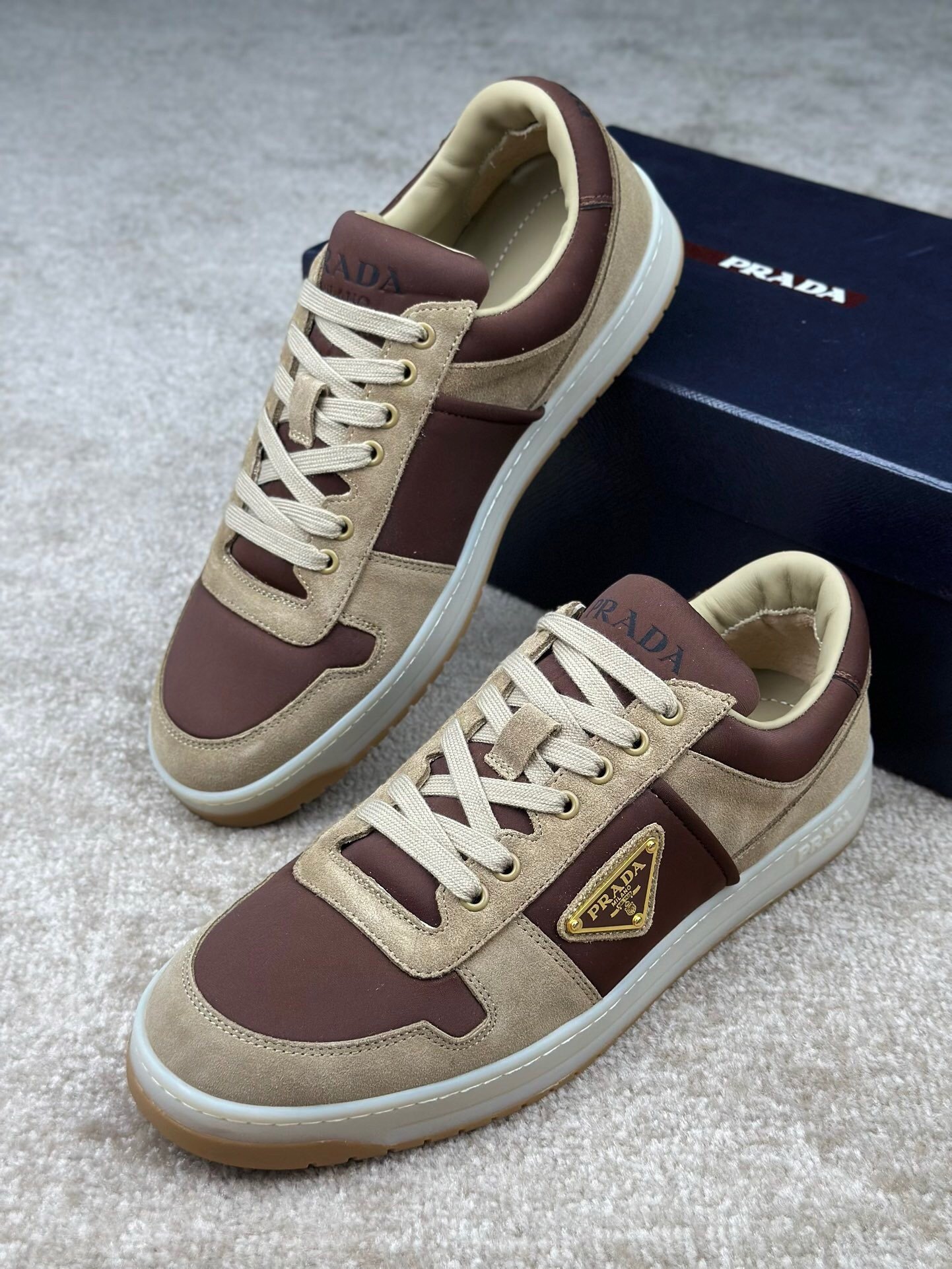 Prada Downtown Beige Suede & Re-Nylon - Afbeelding 3