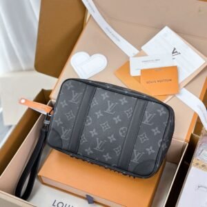 Alternative view of Louis Vuitton Monogram Kasai Clutch Bag