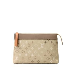 Louis Vuitton Pochette Voyage Souple Monogram Beige