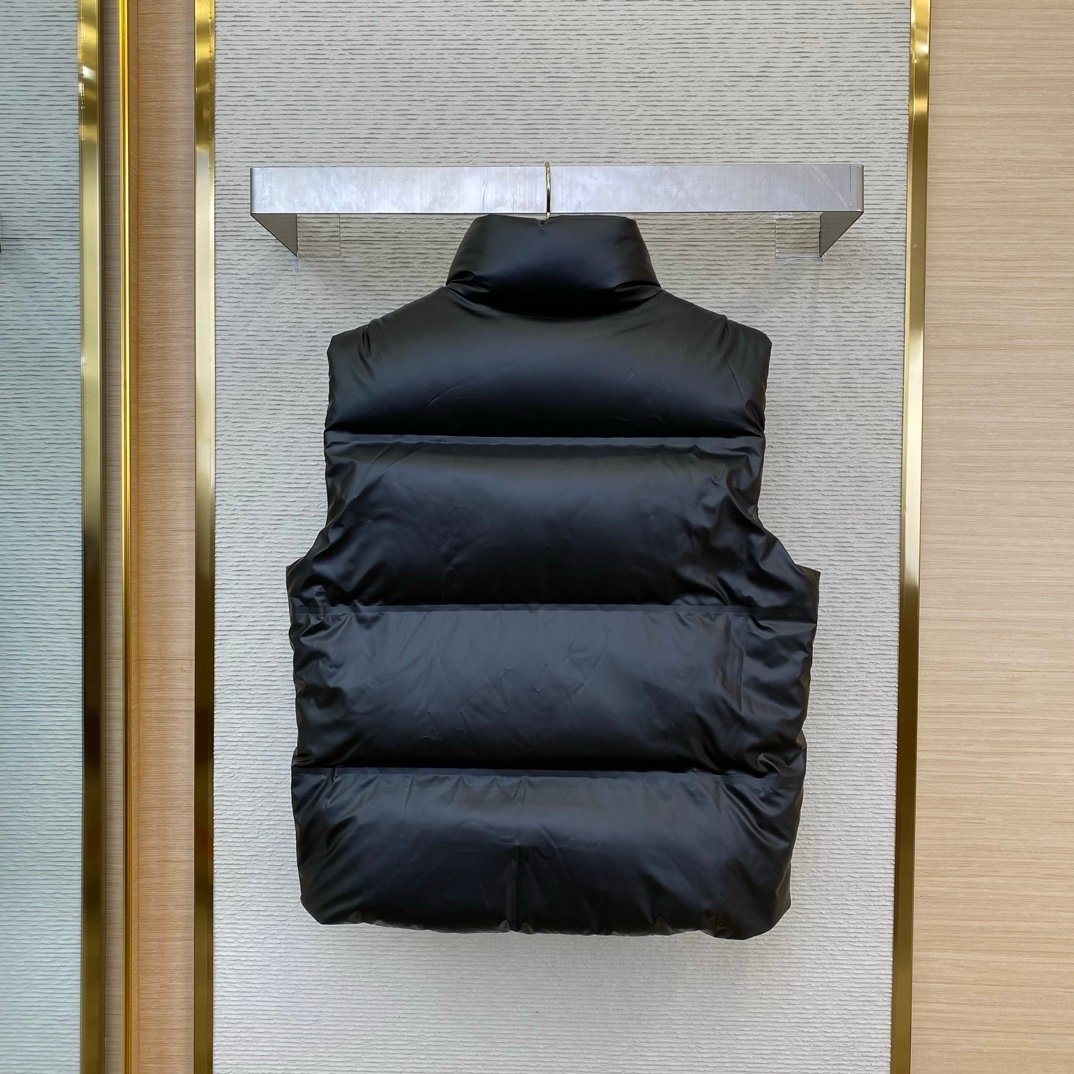 Prada Light Nylon Down Bodywarmer Black - Afbeelding 3