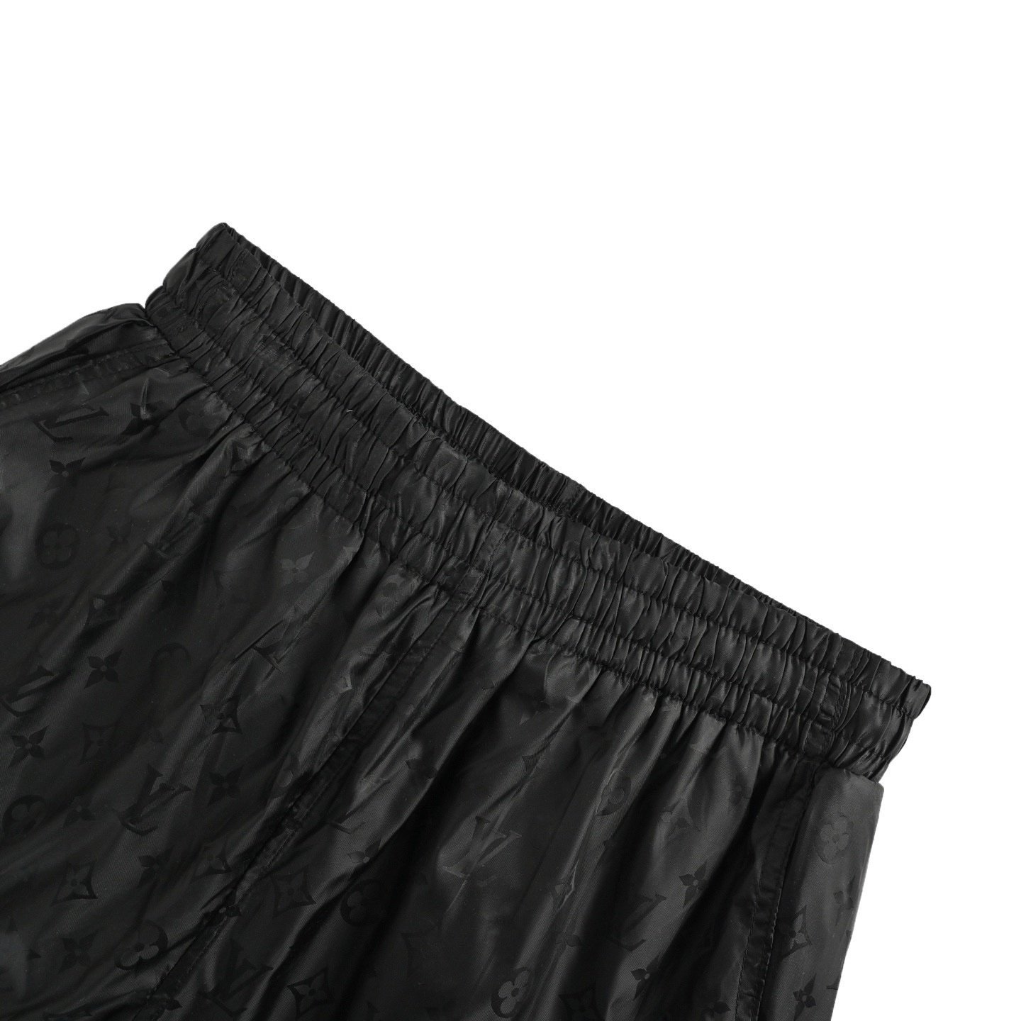 Louis Vuitton Monogram Shorts In Black - Afbeelding 4