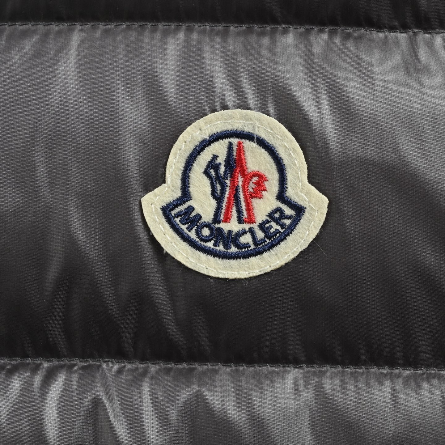 Moncler Lechtal Down Bodywarmer Grey - Afbeelding 7