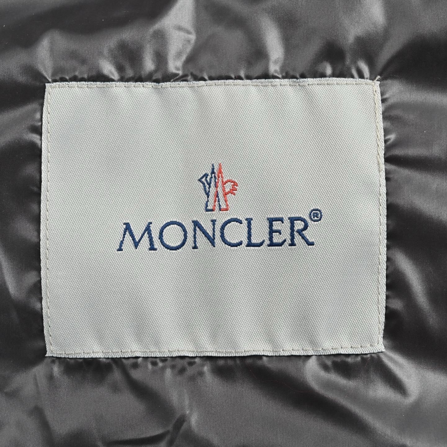 Moncler Lechtal Down Bodywarmer Grey - Afbeelding 9