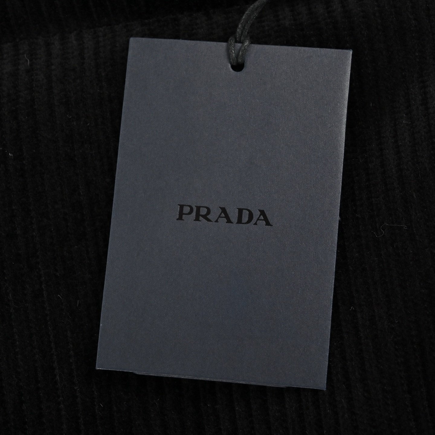 Prada Down-Filled Cotton Corduroy Bodywarmer In Black - Afbeelding 5