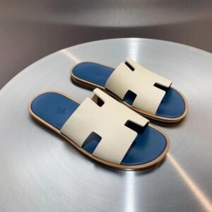 Alternative view of Hermes Izmir Sandal Off White Blue 
Epsom Calfskin Heather