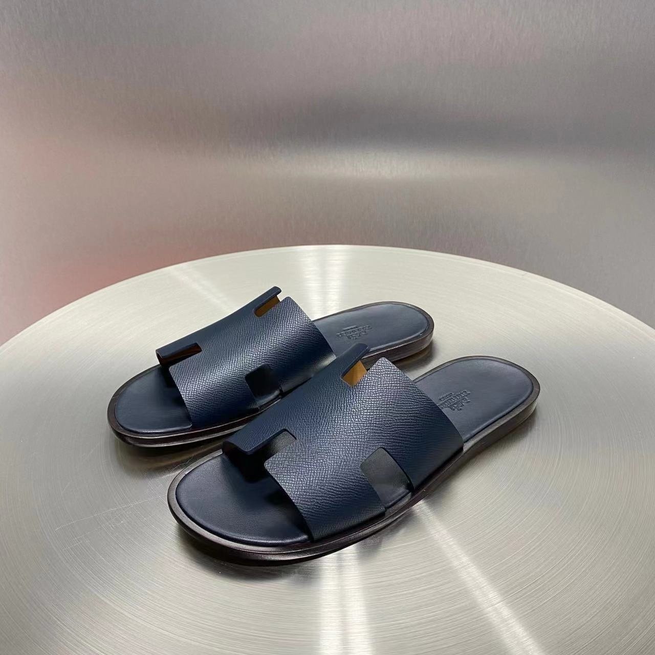 Hermes Izmir Navy Blue
Epsom Calfskin Heather - Afbeelding 3