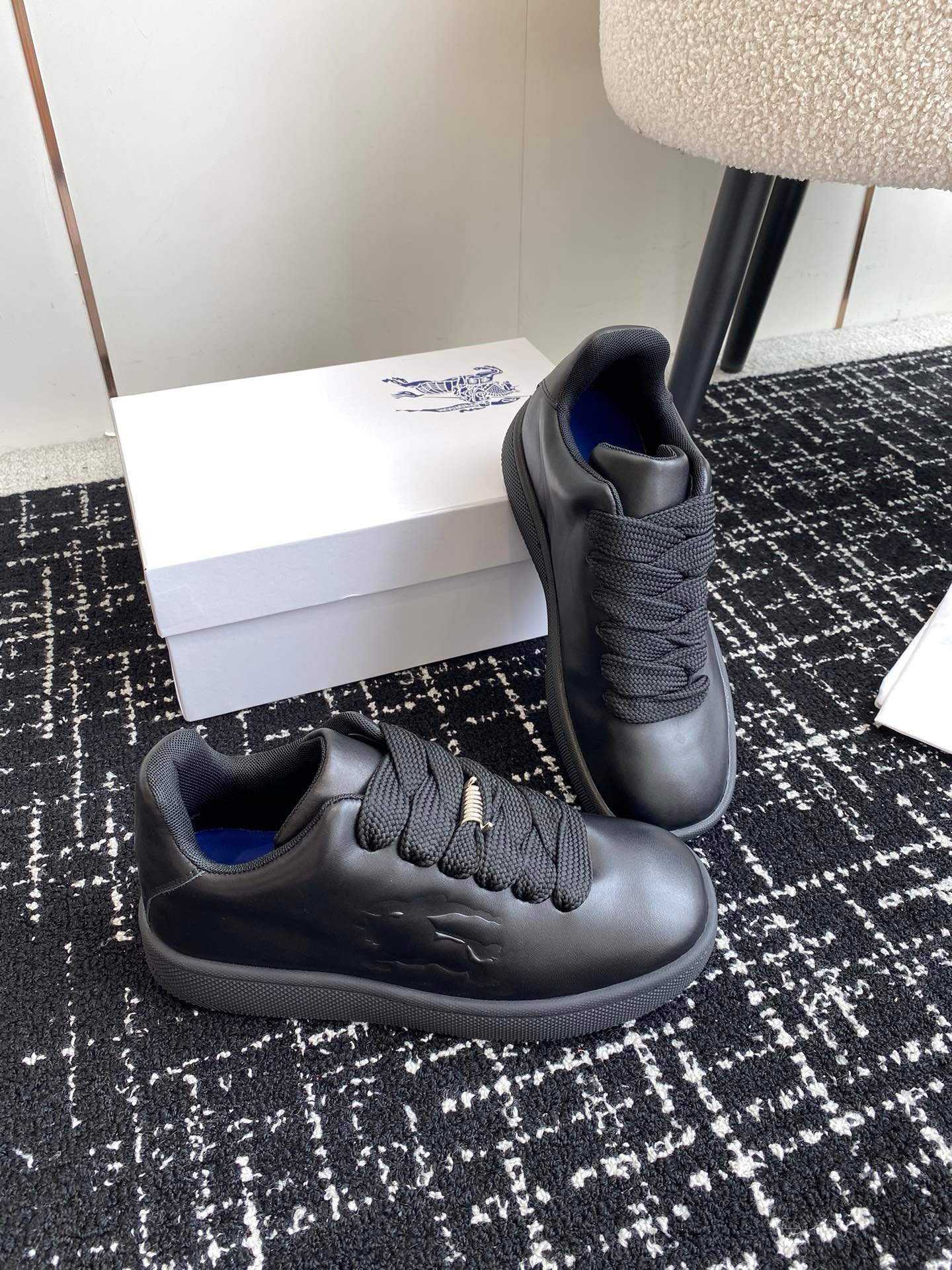 Burberry Low Top Leather Box Sneaker Black - Afbeelding 3