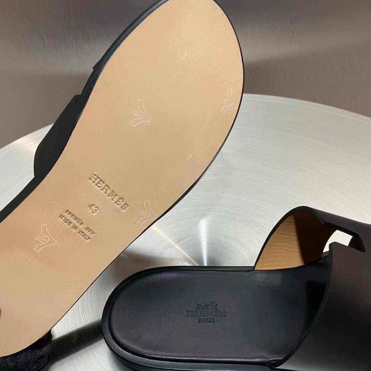 Hermes Izmir Black
Epsom Calfskin Heather - Afbeelding 6