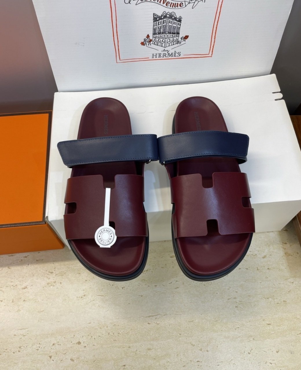 Hermes Paris Chypre Calfskin Burgundy Sandals - Afbeelding 2