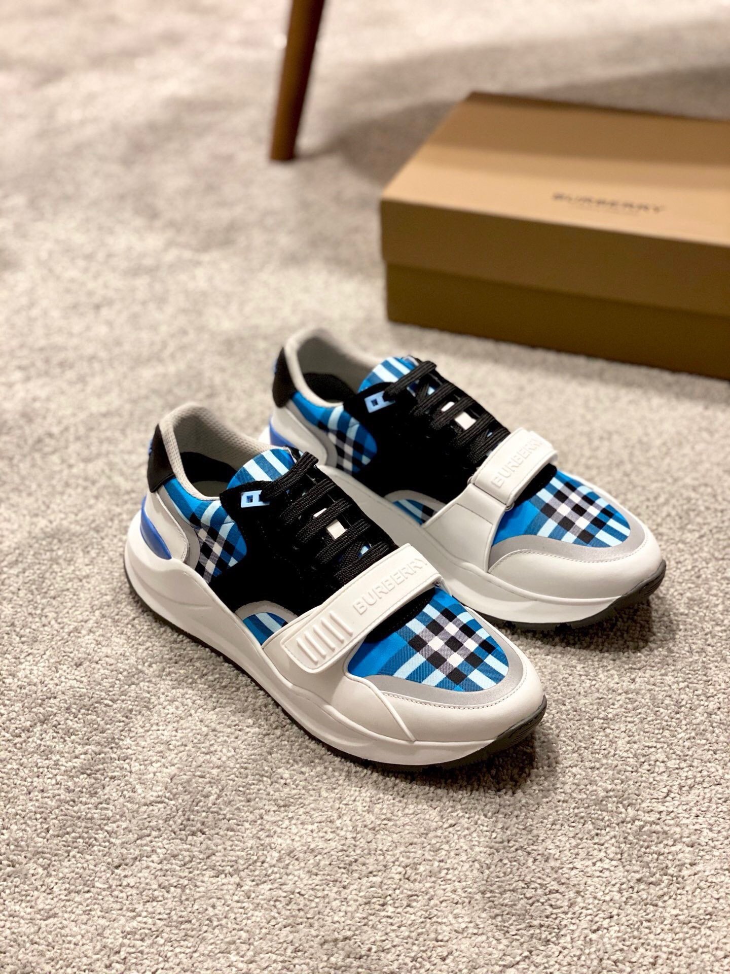 Burberry Ramsey Blue/White - Afbeelding 2