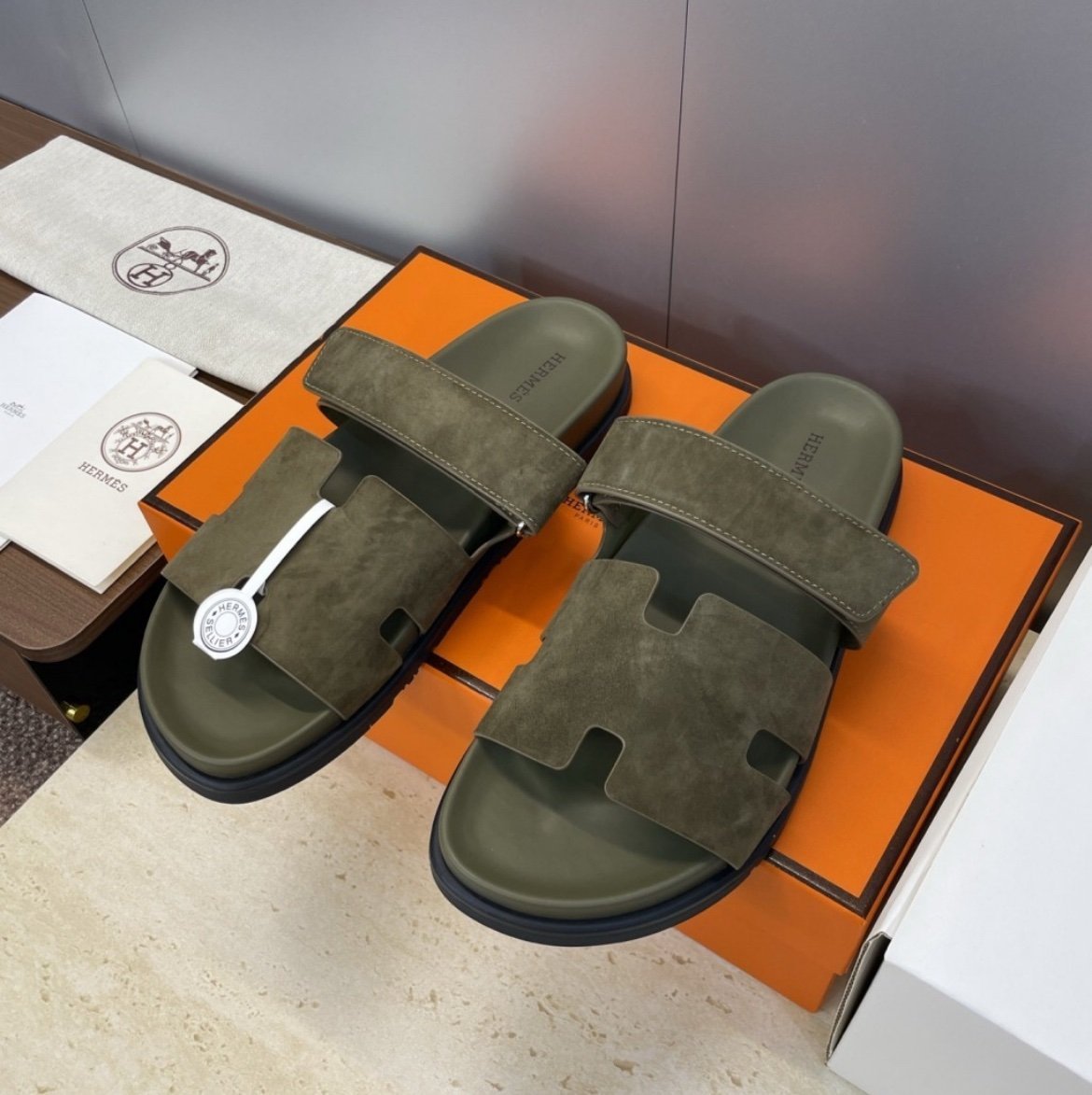 Hermes Paris Chypre Suede Sandals Vert Toundra Doblis - Afbeelding 4