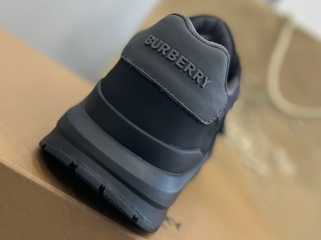Burberry Ramsey Black on Black - Afbeelding 9