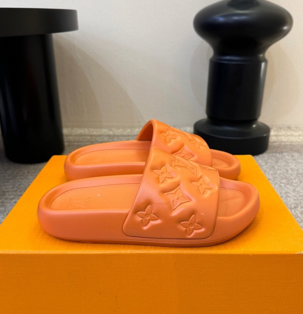 Louis Vuitton Waterfront Mule Bubble Monogram Orange Slides - Afbeelding 2