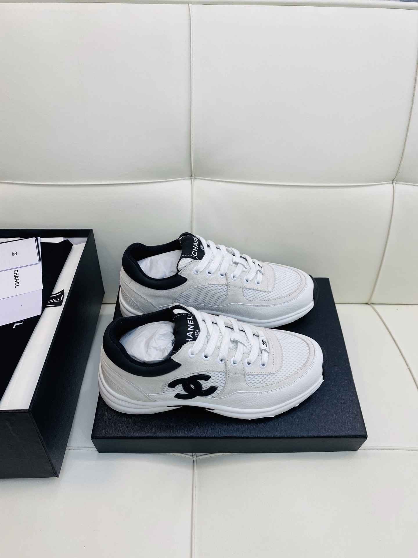 Chanel Low Top CC Trainer Black/White - Afbeelding 7