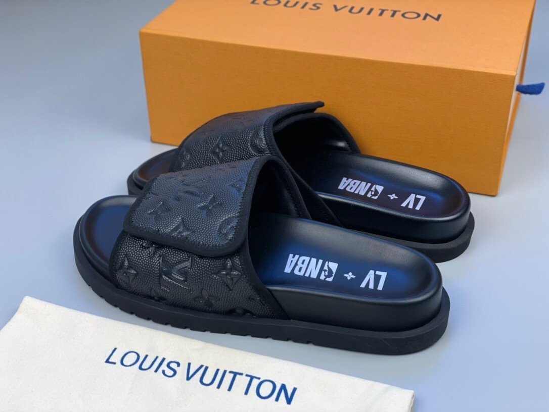Louis Vuitton x NBA Monogram Leather Black Slides - Afbeelding 3