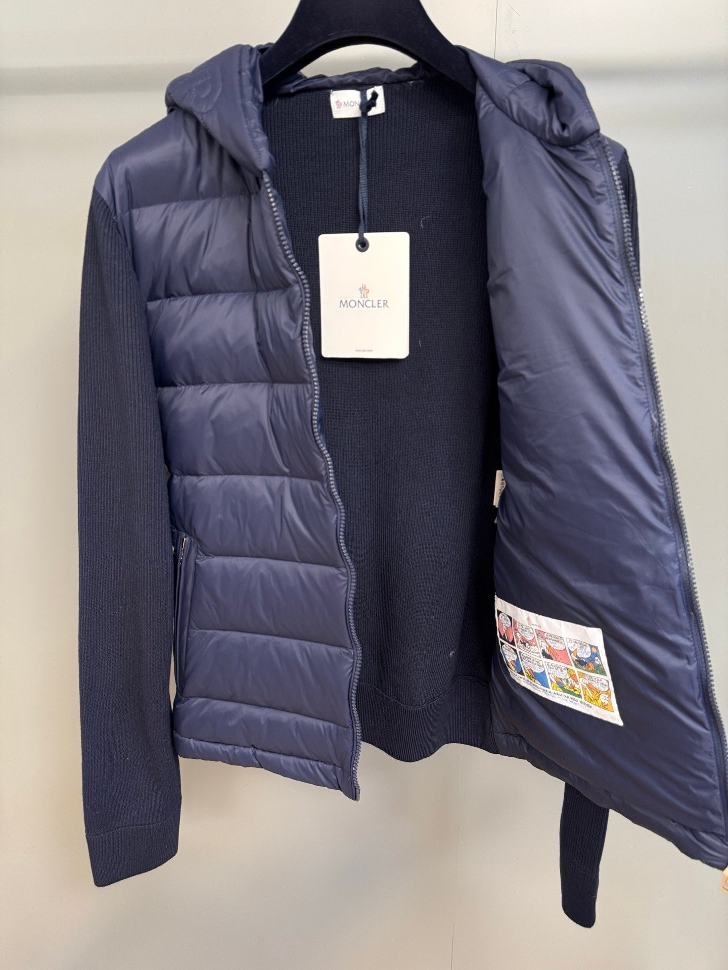 Moncler Padded Wool Knit Zip Up Jacket In Blue - Afbeelding 4