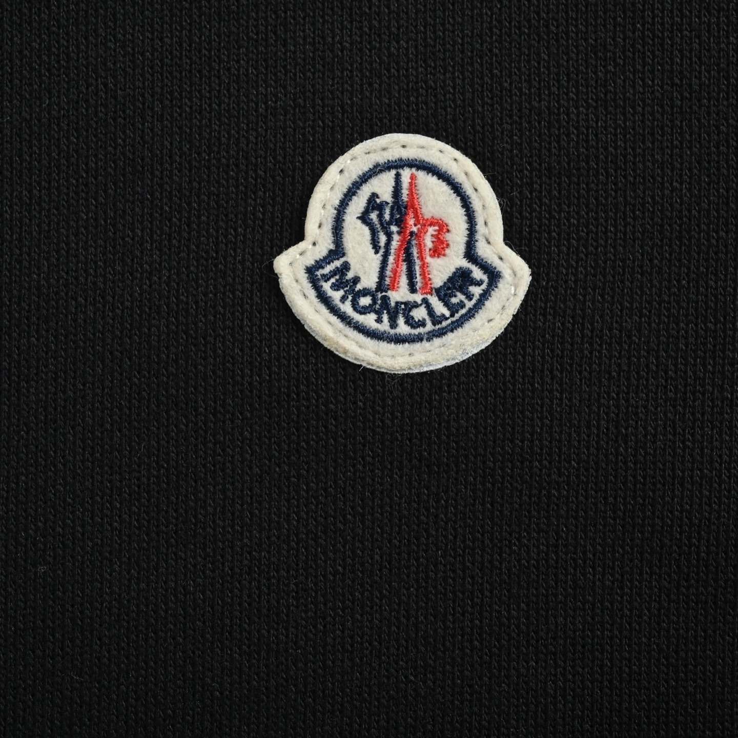 Moncler Logo Hoodie In Black - Afbeelding 5