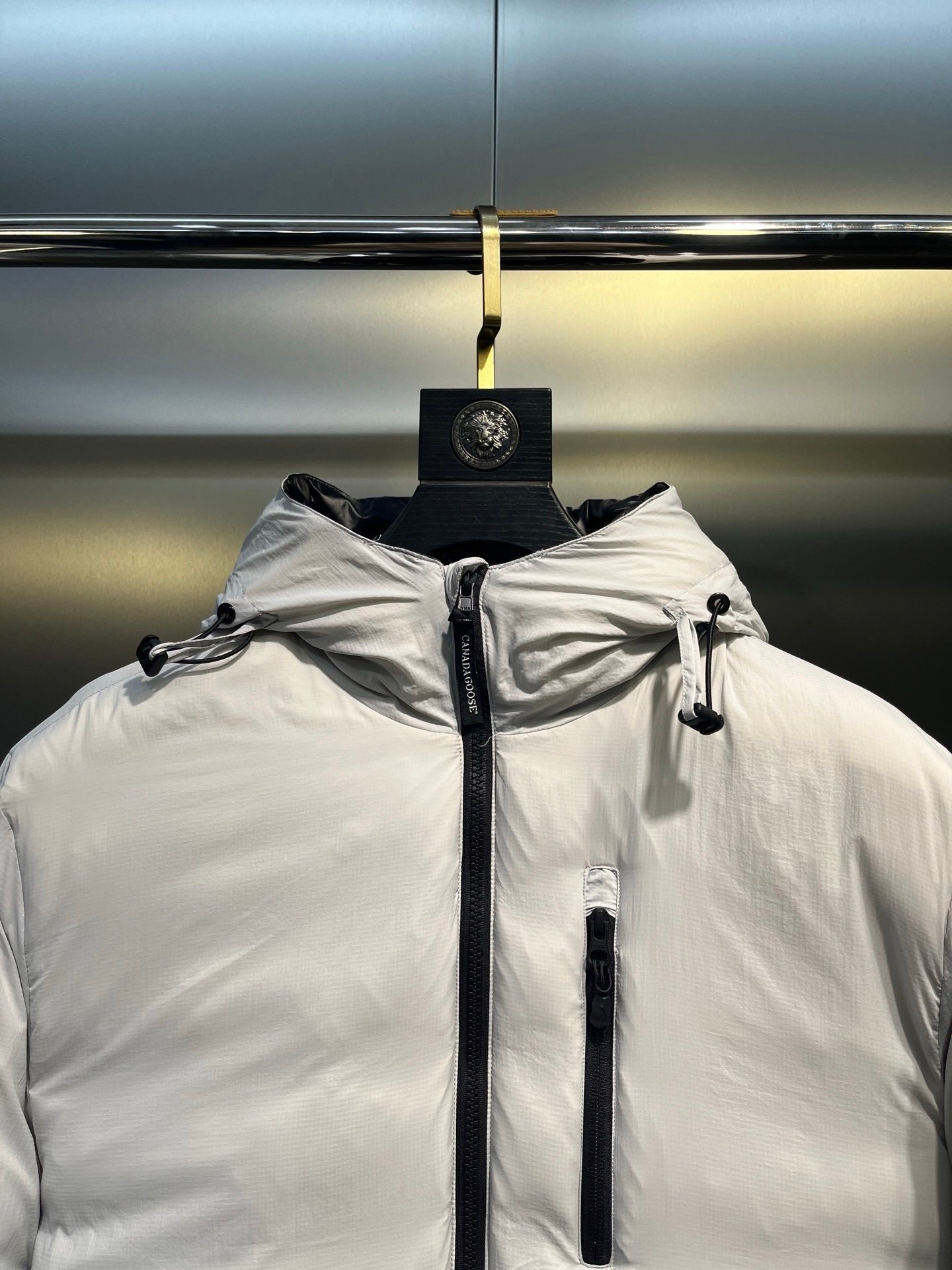 Canada Goose Lodge Hoody Jacket In White - Afbeelding 4