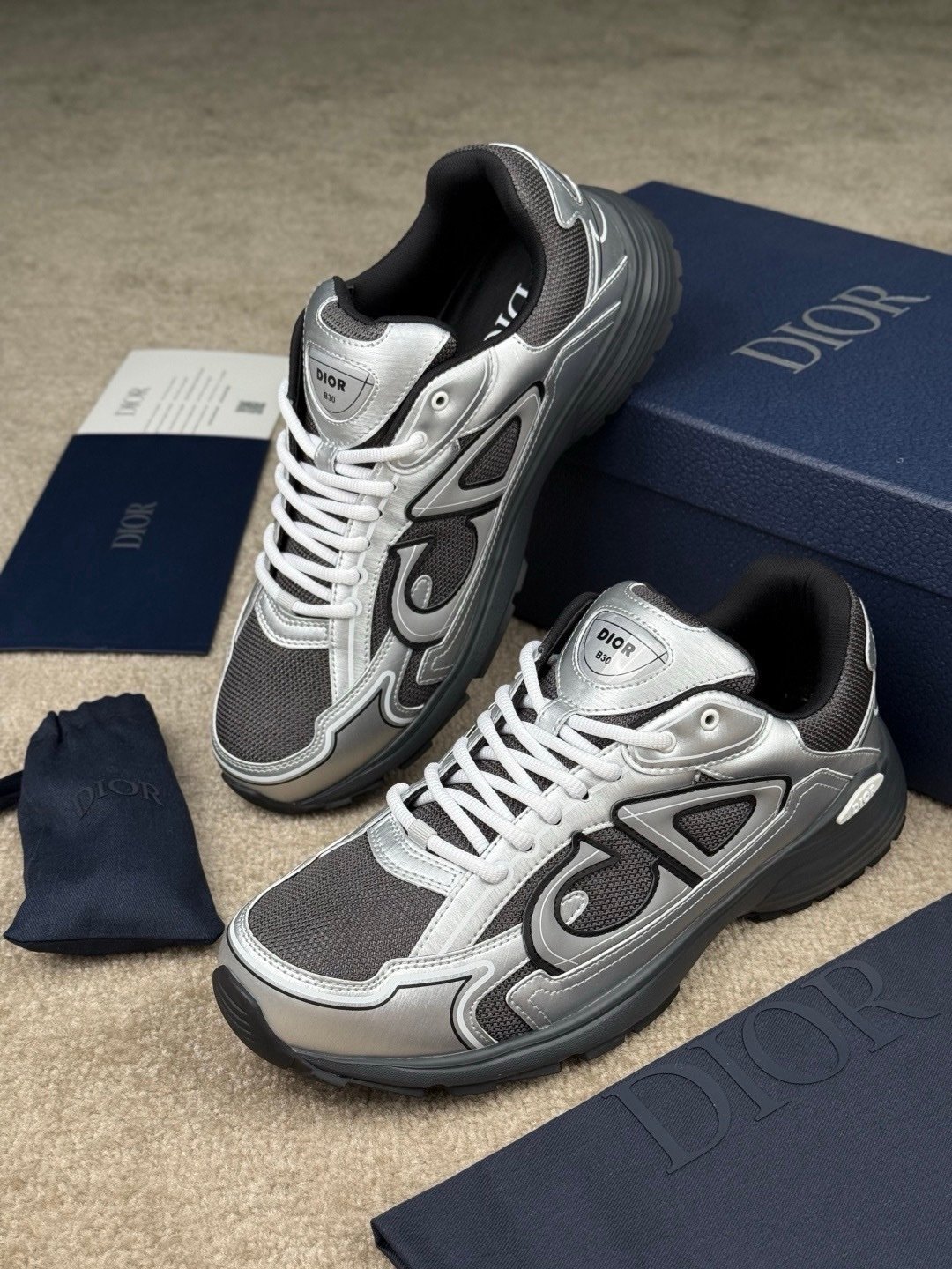 Dior B30 Reflective Dark Grey/Grey Patent - Afbeelding 2